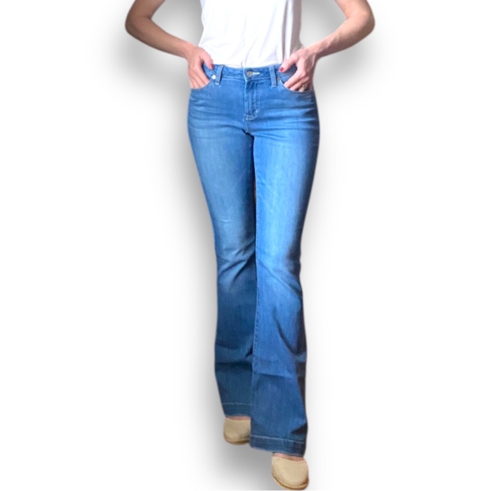 Banana Republic Factory wide leg flare light wash jeans Size 26/2